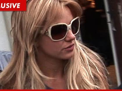 0217_britney_spears_tmz2_EX