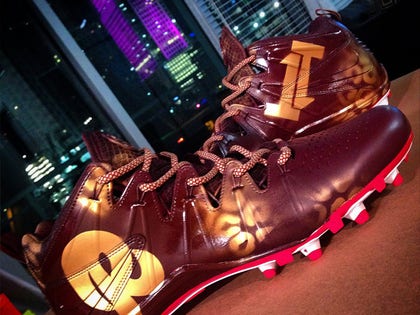 1021_custom_cleats_primary