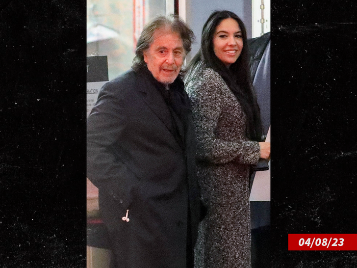 Al Pacino y Noor Alfallah