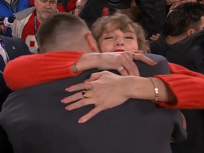012824-travis-taylor-hug-primary-v6