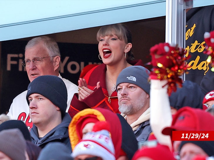 Taylor Swift Chiefs Sub Getty Swipe