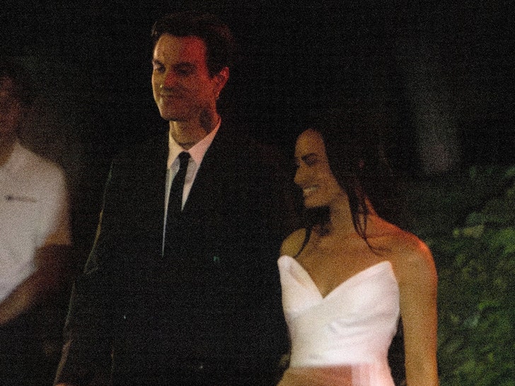 Demi-Lovato-and-Jordan-Lutes-Wedding-Rehearsal-backgrid-1