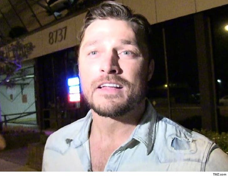 Bachelor' Chris Soules Investigation Cops get Search Warrant for Getaway :: 0427-chris-soules-tmz-4