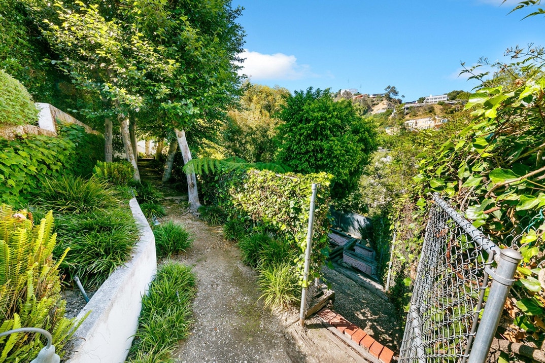 Richard Simmons Home Sale 18