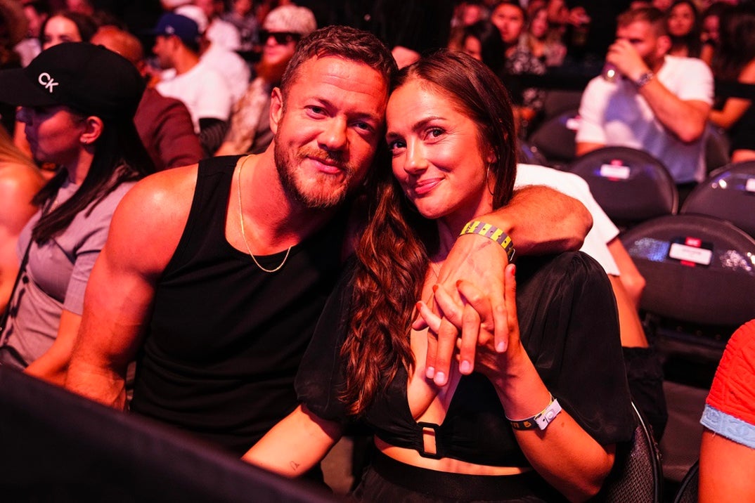 Minka Kelly Dan Reynolds Happier Times 1