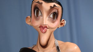 1019-Kylie-Jenenr-Celeb-Scramble-hero