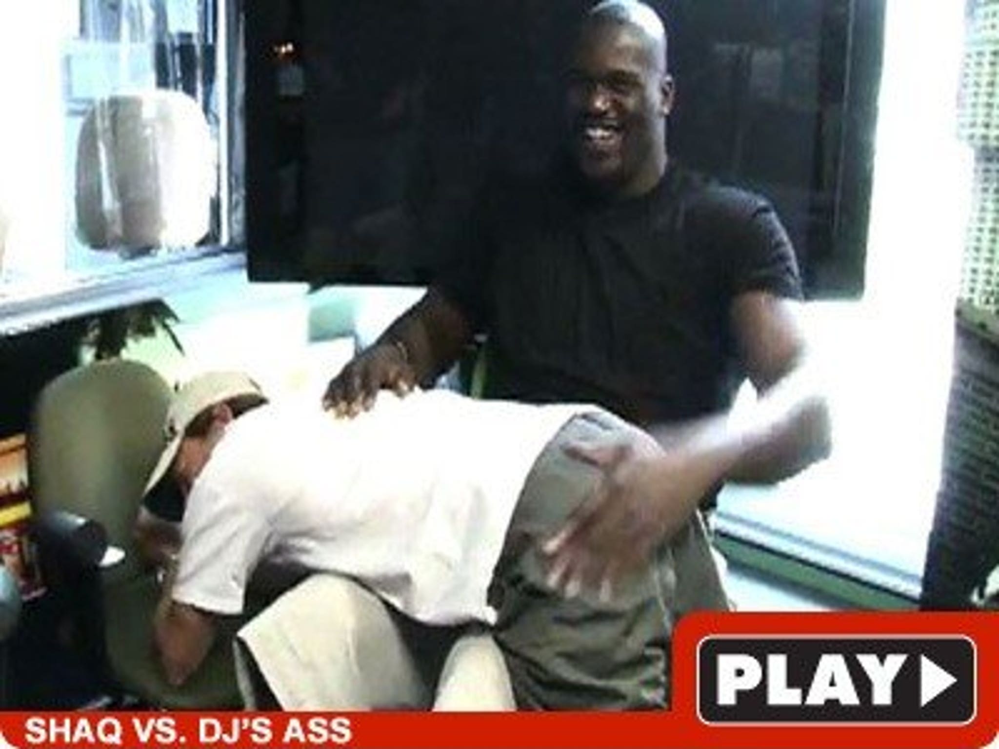 Shaq to DJ -- Spank You Very Much