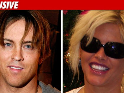 TMZ Live -- Larry Birkhead in the House!!!