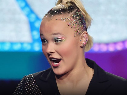 Jojo Siwa Defends $900 VIP Tor Experience, Says It's Not Unpaid Labor