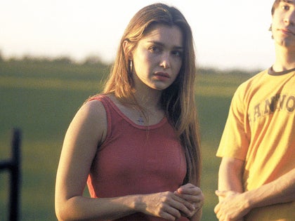 1002-gina-philips-memba-them-primary_1024