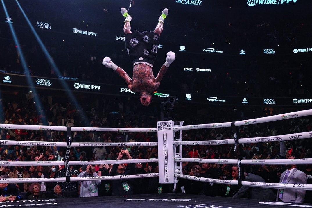 Gervonta Davis Fighting Photos 4