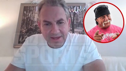 081625_rich_rosen_hulk_bar_kal