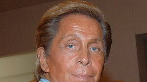 0119-Valentino-Garavani-Remebering-PRIMARY