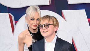 Main Anna Faris