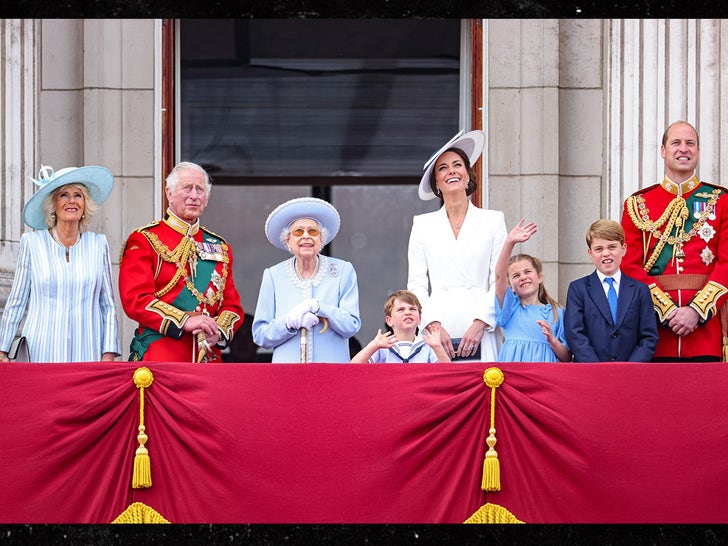 Kraliçe Elizabeth'in Platin Jübile Başlıyor, Prens Harry ve Meghan Markle Katılıyor