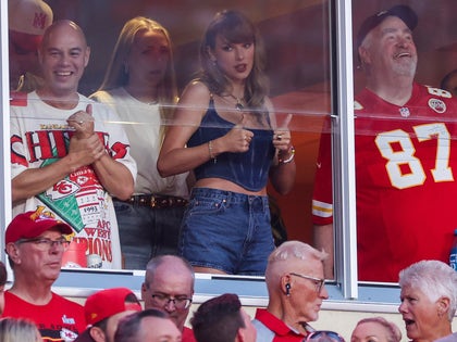 0906-Taylor-Swift-Chiefs-RAvens-NFL-Season-Opener