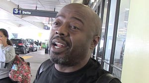 Donnell Rawlings Says Blake Griffin Will Roast Jeff Ross, Then Roasts Jeff Ross