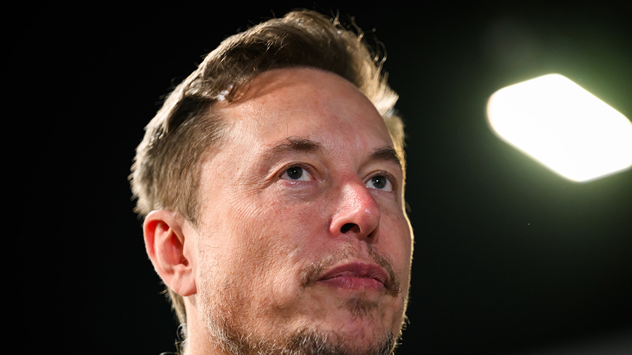 Elon Musk Sees ‘Truth’ in Antisemitic Tweet About Jews Hating Whites