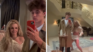 032726 britney spears primary