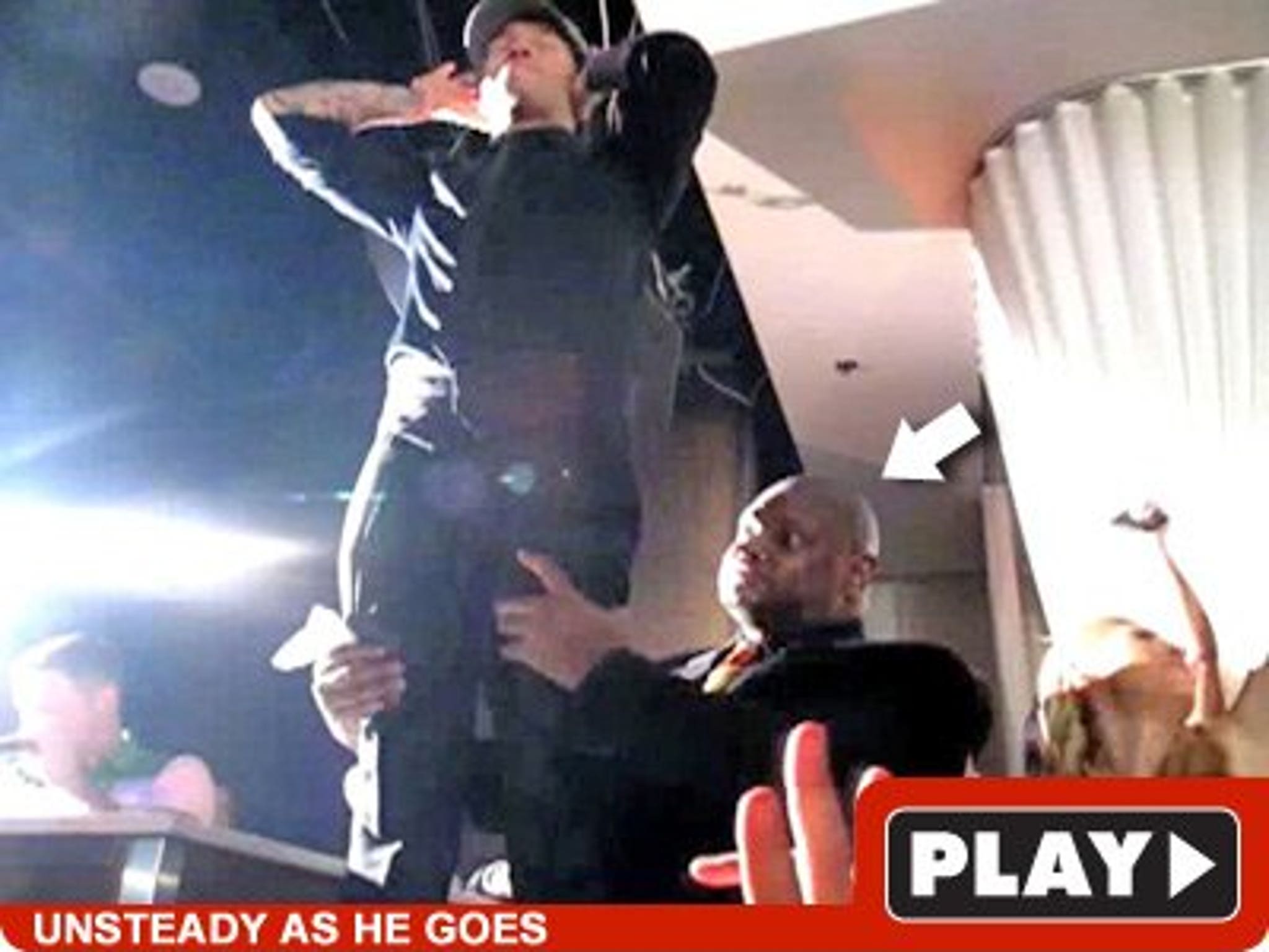 Pete Wentz Gets Held Up