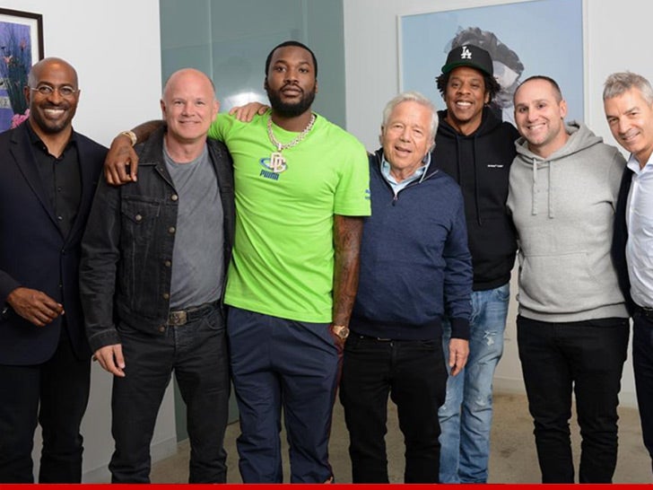 Jay Z Meek Mill Standing By Robert Kraft During Spa Case