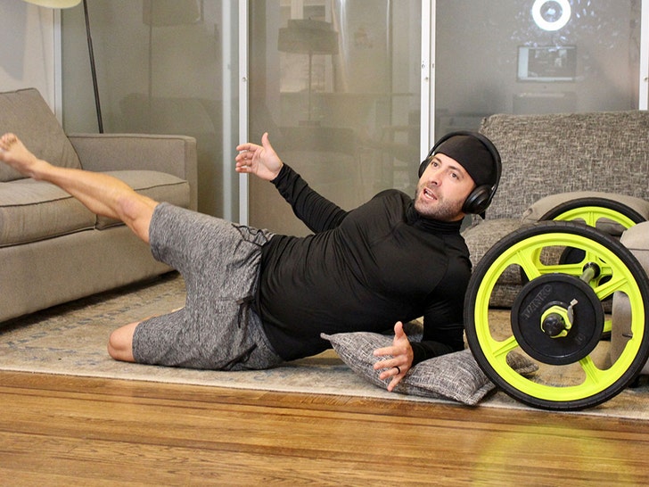 10 fitness gadgets for living room workouts