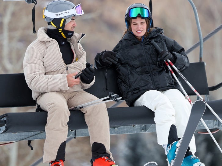 Joe Jonas And Stormi Bree Skiing in Aspen