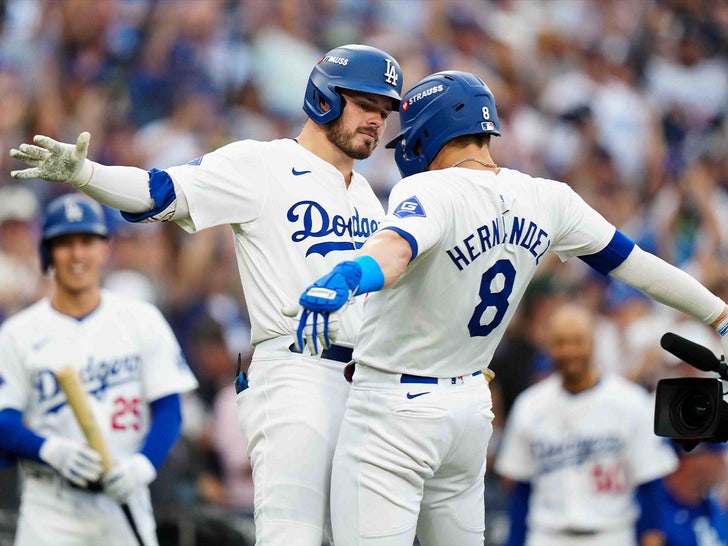 101224 enrique hernandez celebration sub getty