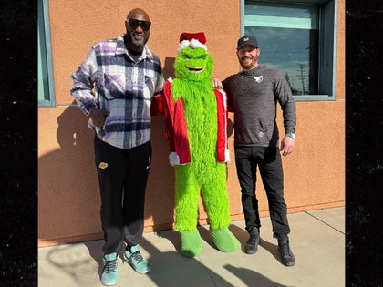 the grinch lamar odom Steve Pazmany Gina Rodriguez