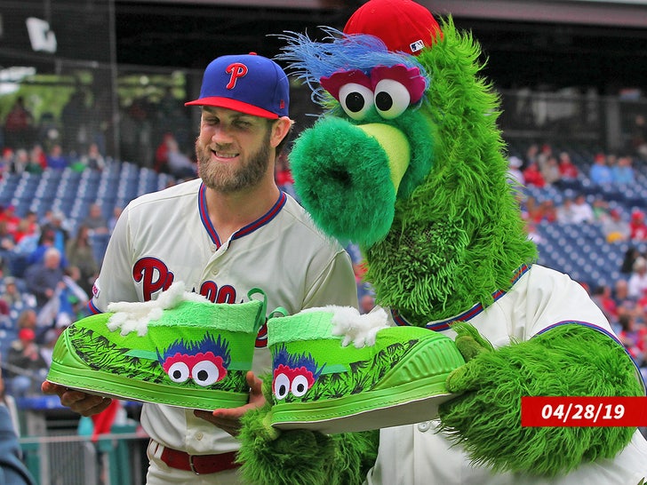 0221 bryce harper phanatics getty sub swipe