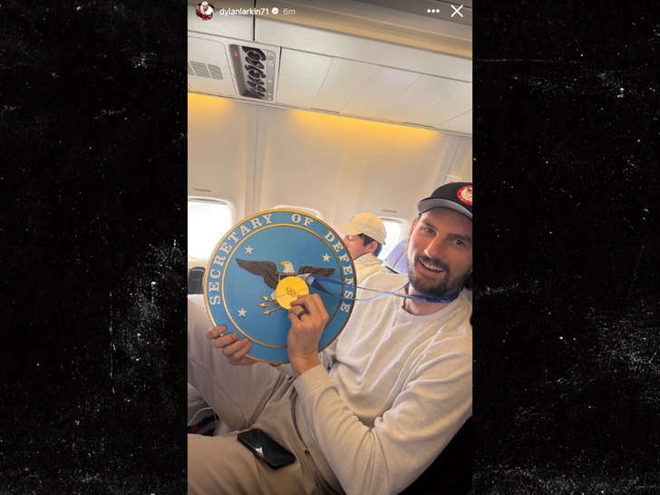 Subtítulos de Dylan Larkin 