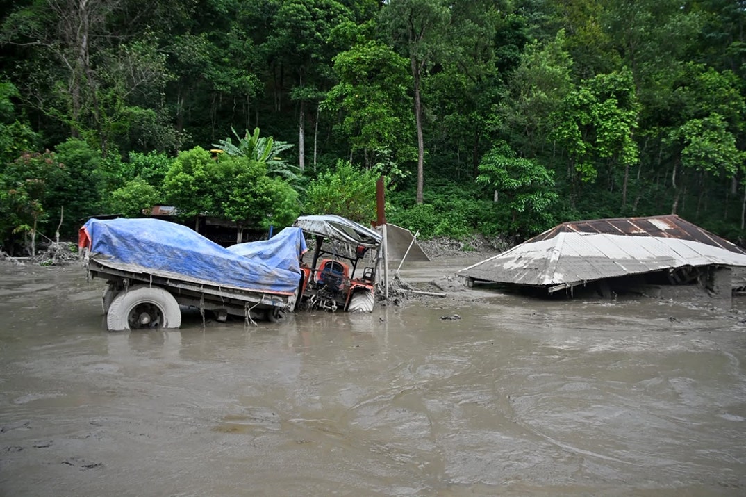 Nepal Flash Flood Aftermath 5