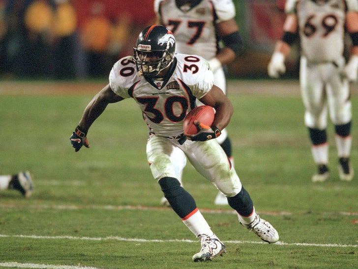 Terrell Davis On The Field