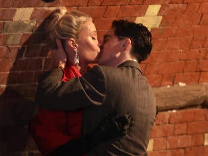 Timothee Chalamet And Gwyneth Paltrow Kissing on the set of Marty Supreme 3