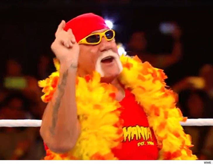 Hulk Hogan Returns to WWE Ring at Crown Jewel event :: 1102-hulk-hogan-wwe-7