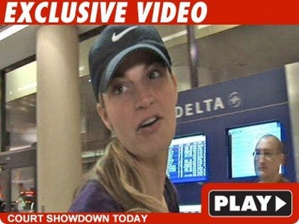 Erin Andrews: Click to watch