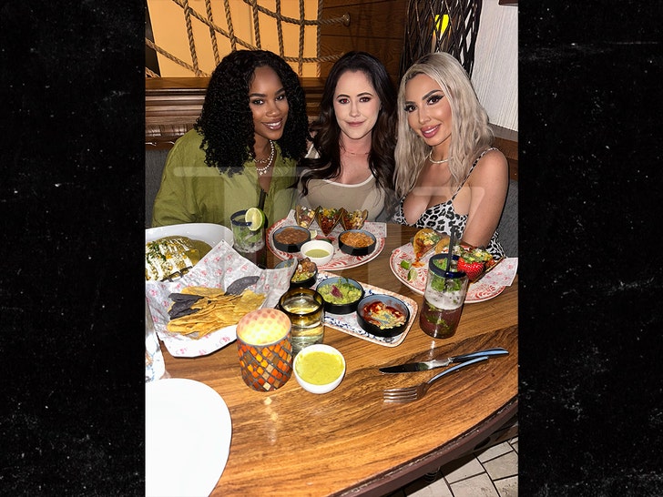 Farrah Abraham and Jenelle Evans End Feud Over Dinner in Vegas 2