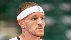 Delonte West Started Street Fight with Glass Bottle Attack, Witness Tells Cops