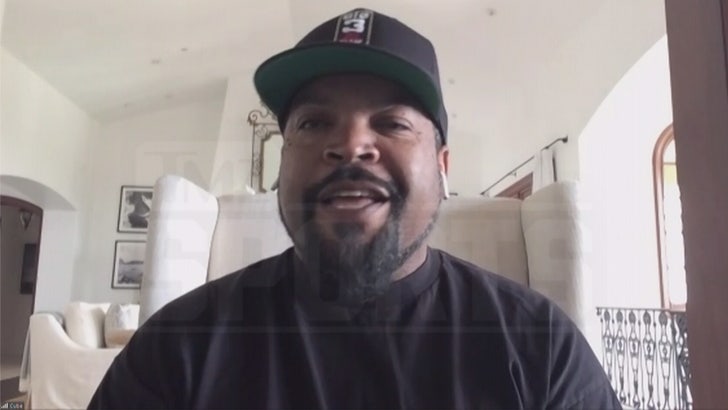 Ice Cube, Snoop'un Big3 Sahipliğini Ortaya Çıkardı, Hayranlar Satın Alabilir