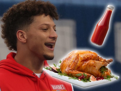 1124-patrick mahomes funart thanksgiving getty