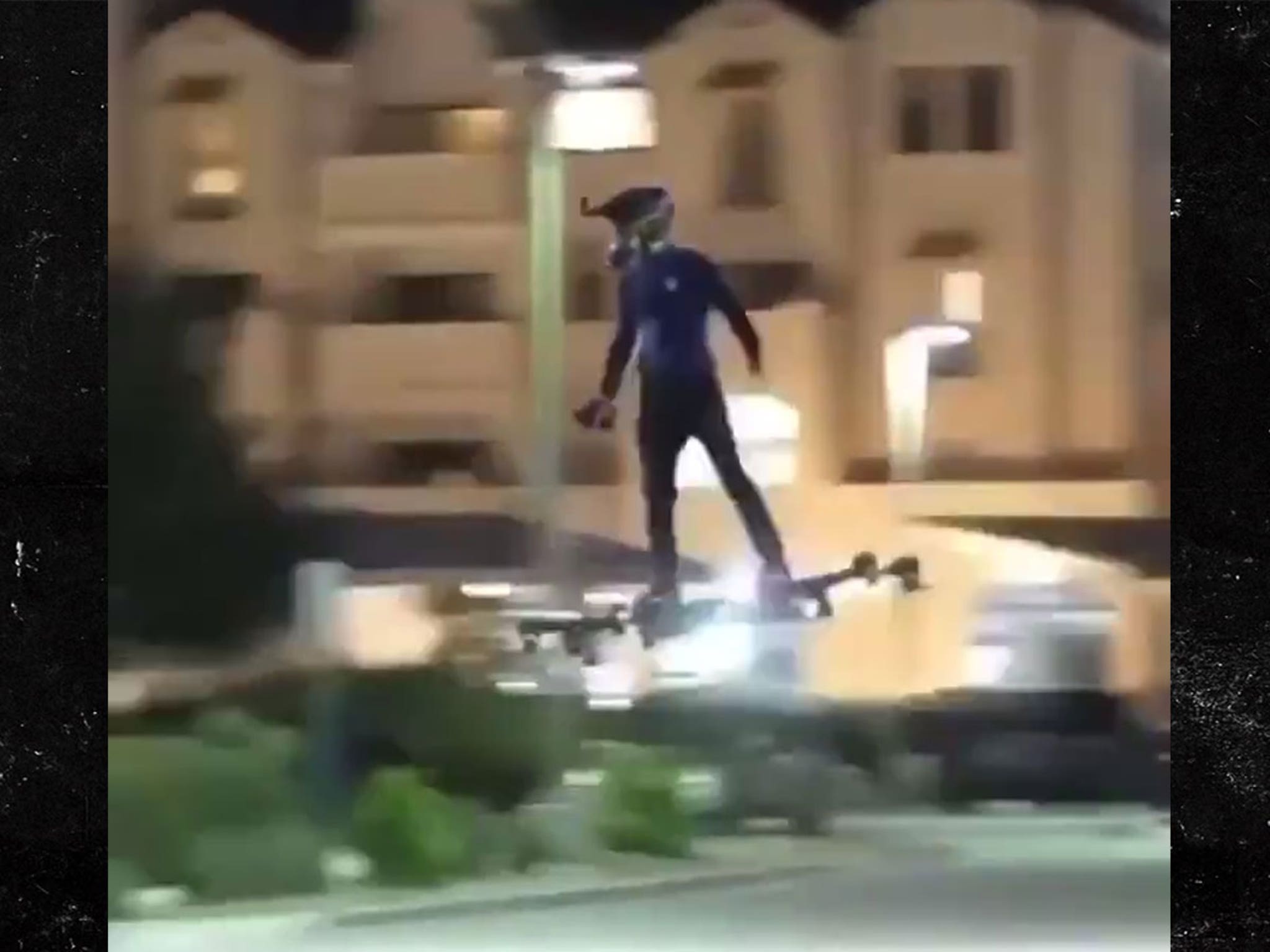 plus hensynsfuld ambulance Real-Life Hoverboard Seen Zipping Through Streets, Retails for $20k