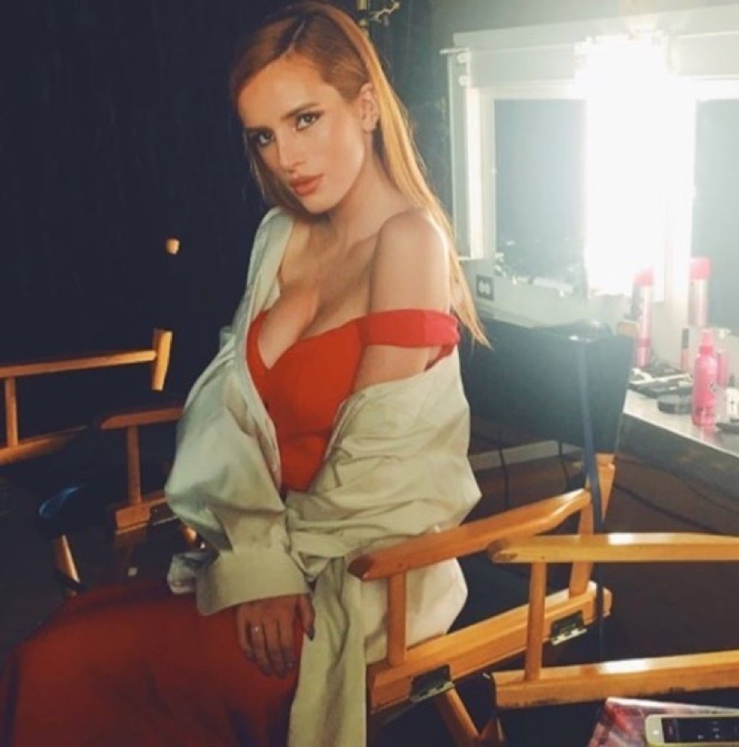 1222_bella_thorne_instagram06