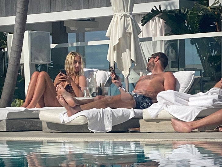 Jay Cutler body shamed after Kristin Cavallari posts vacation photos