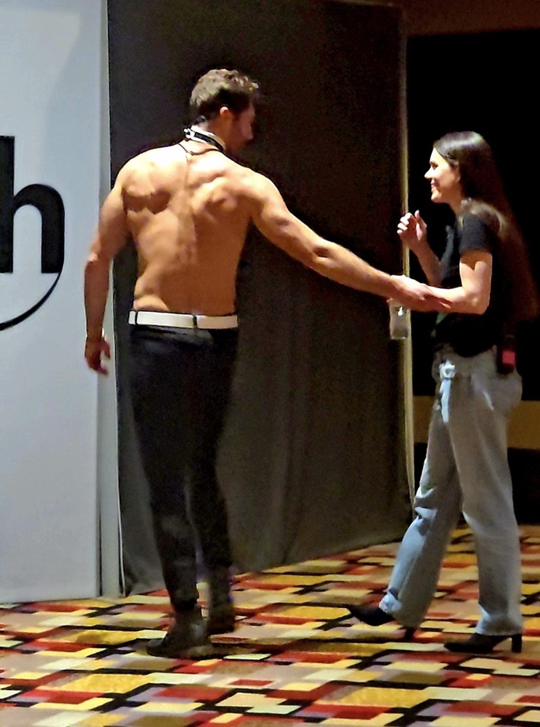 Taylor Frankie Paul Shares Romantic Moment With Suitor During Bachelorette Filming In Las Vegas  9