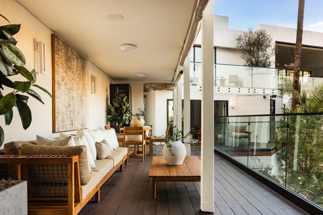 Lea Black Sells Fabulous L.A. Home 1