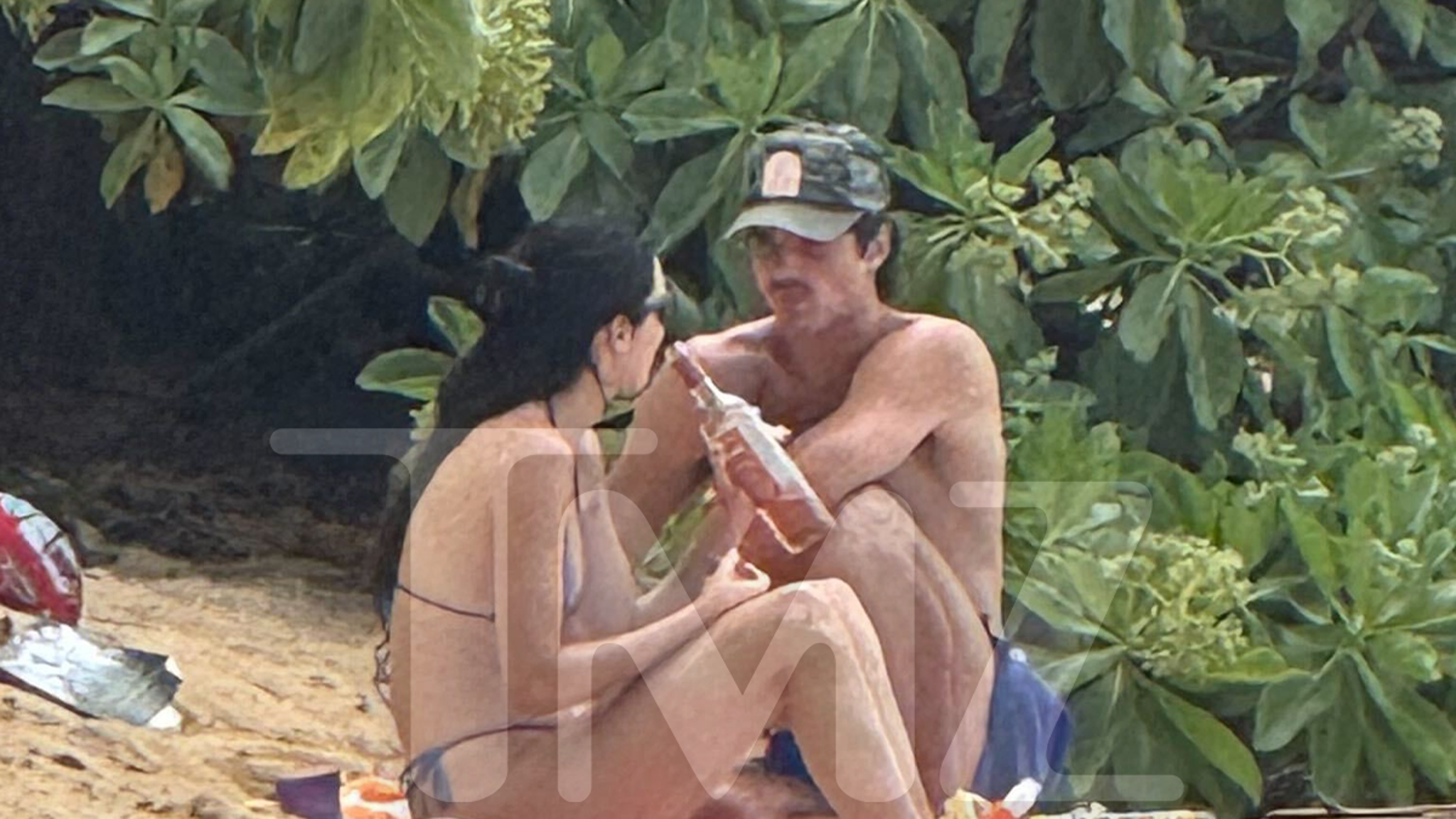 Kendall Jenner en Jacob Elordi gespot op een intieme stranddate in Hawaï
