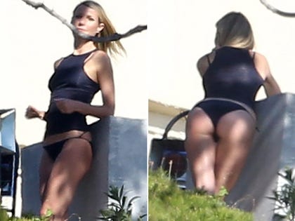 0209_gwyneth_paltrow_butt_booty_launch