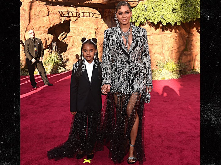 Beyonce Blue Ivy Stun In Suit Jackets At Lion King Premiere