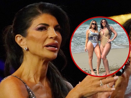 0707 Teresa Giudice beach getty insta