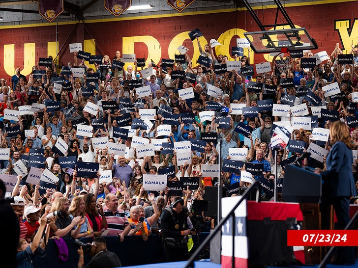 kamala harris first campaign event getty 3